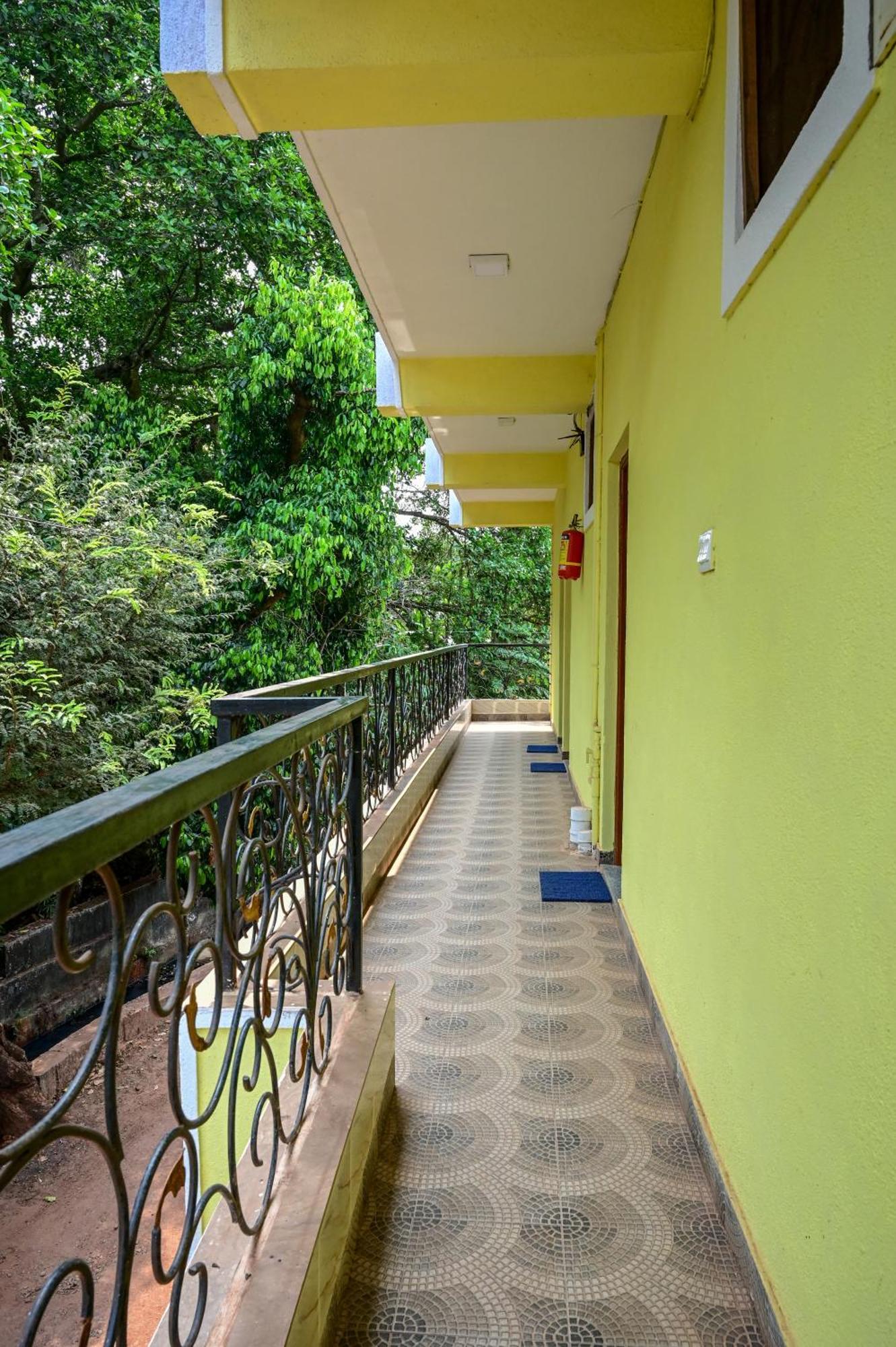 Green Field View Otel Candolim Dış mekan fotoğraf